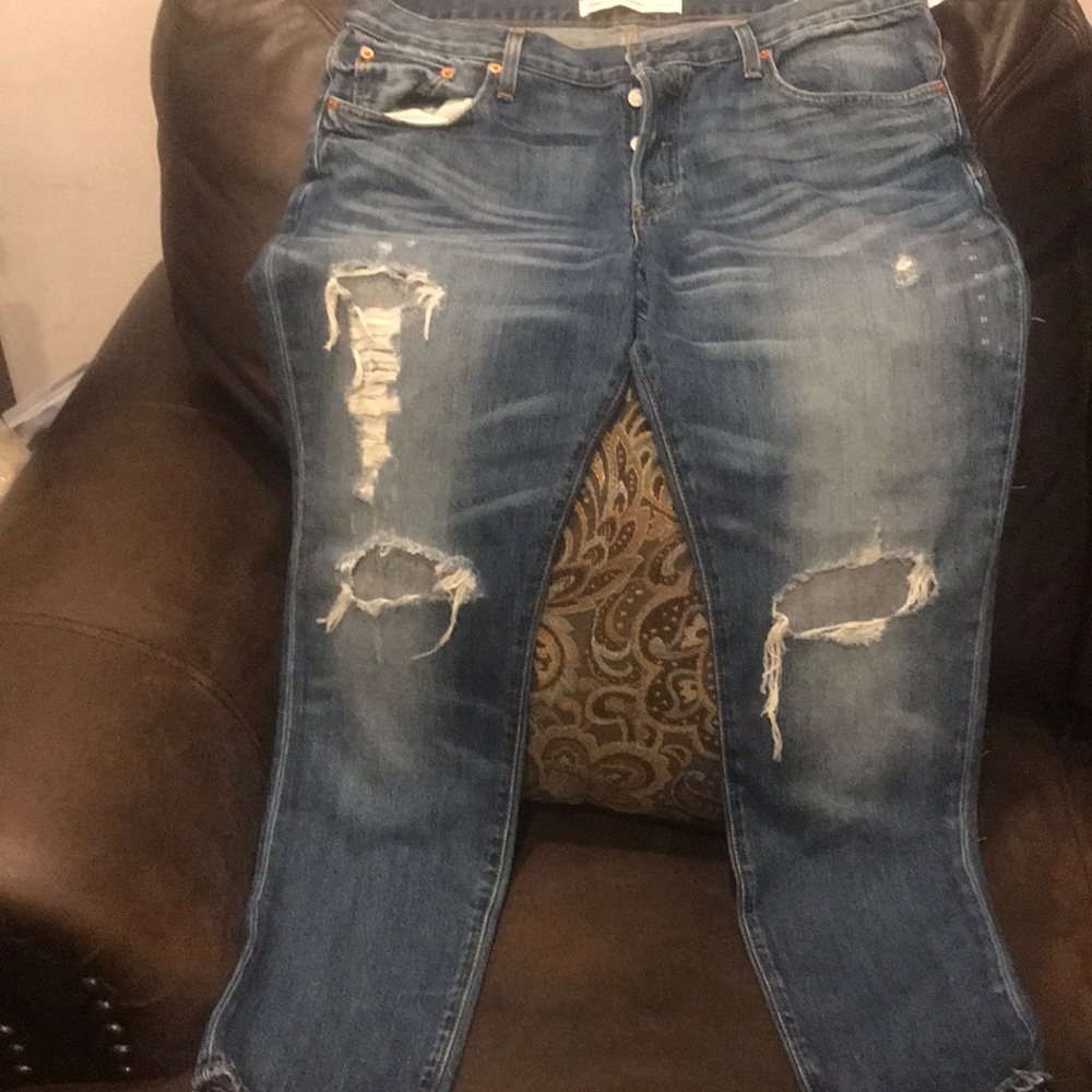 Distressed Women’s Boyfriend jeans by Gap